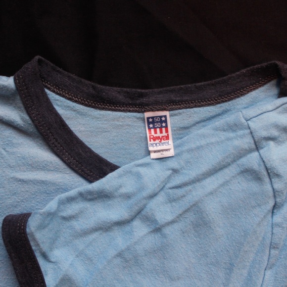 Two tone blue t-shirt - Picture 2 of 2